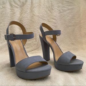 NEW LC Lauren Conrad LC Bow Blue Platform Heel